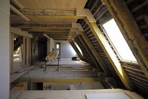 Sanierung Augsburg Dachstuhl Verstärkungen